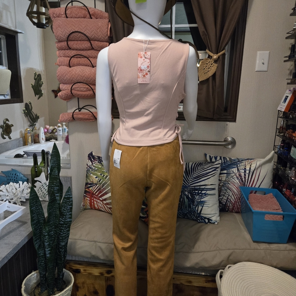 New!  Women's Lace Up Buckled Vest - Picture 6 of 7